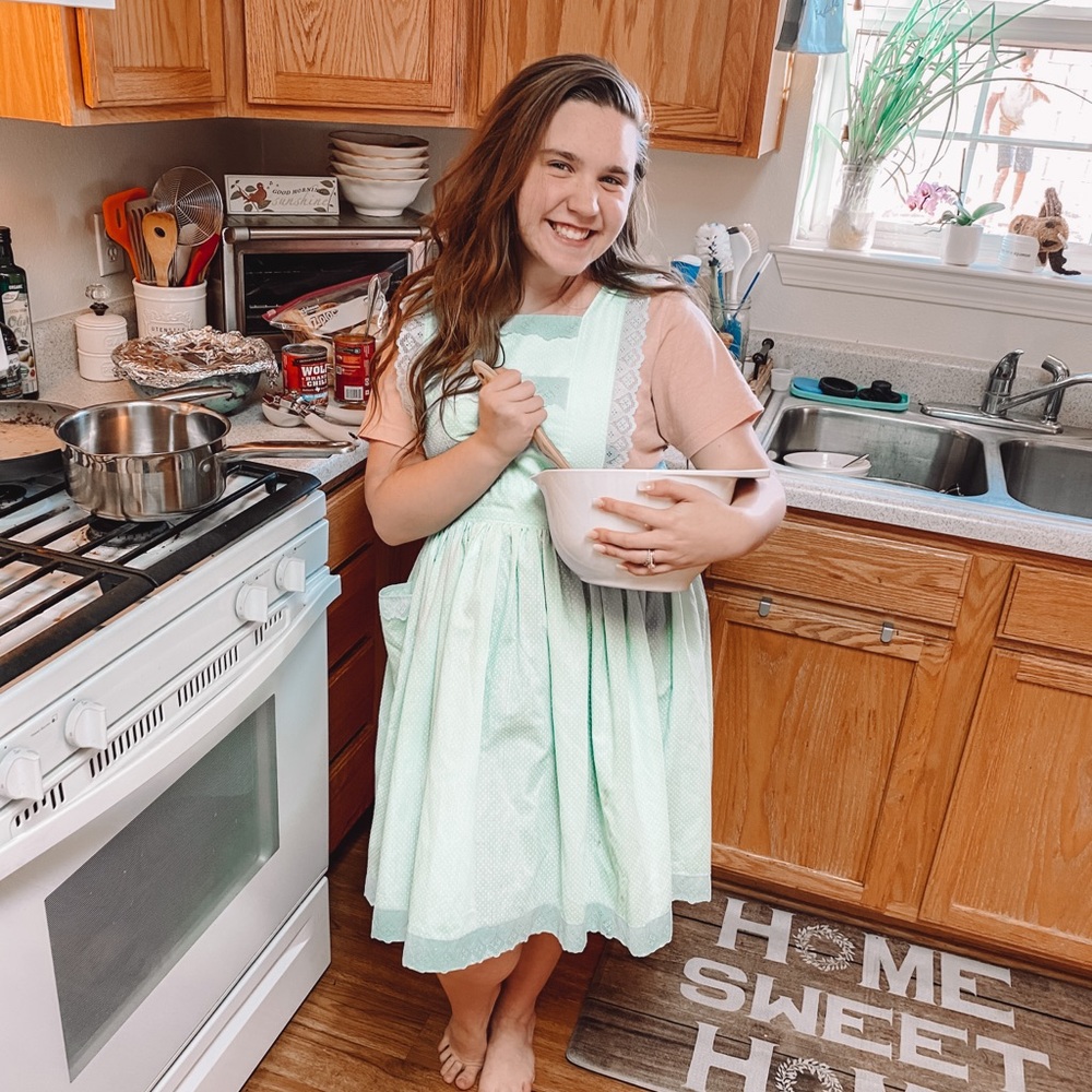 Meet your Posher, Adrianna